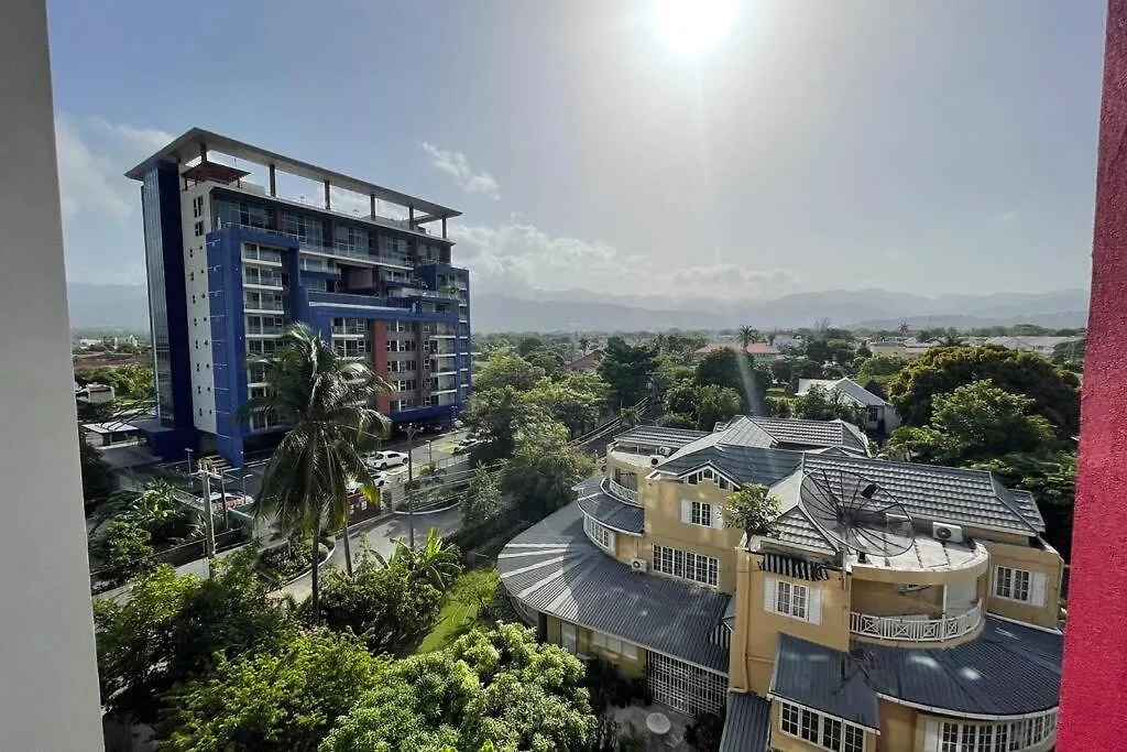 Daire Luxury High-Rise Smart Condo At Parkhurst 1. Jamaika
