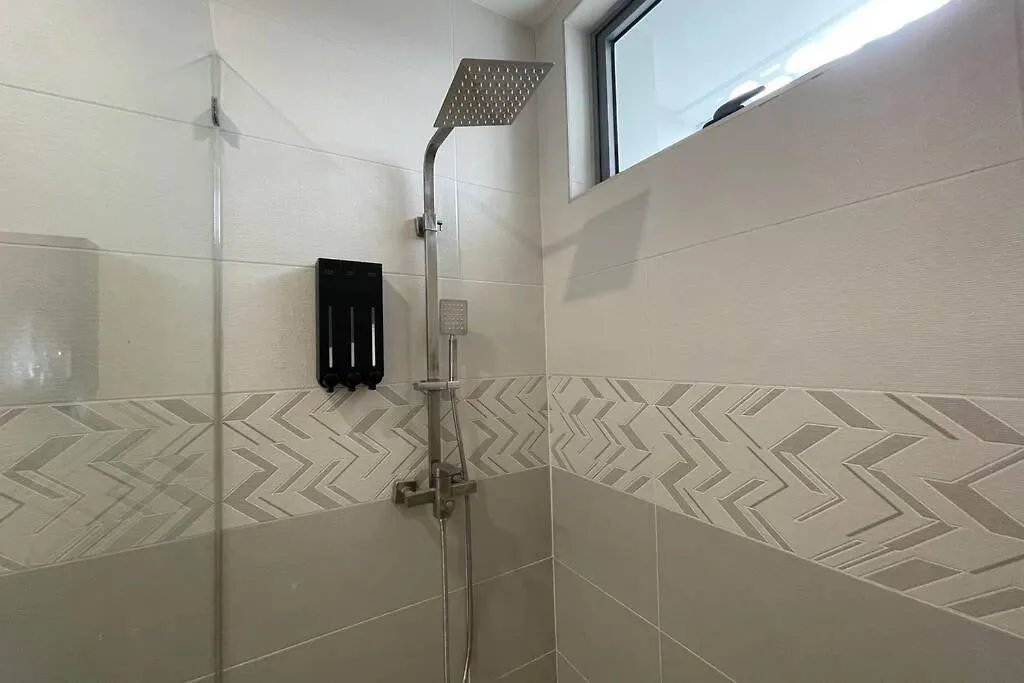 Luxury High-Rise Smart Condo At Parkhurst 1.