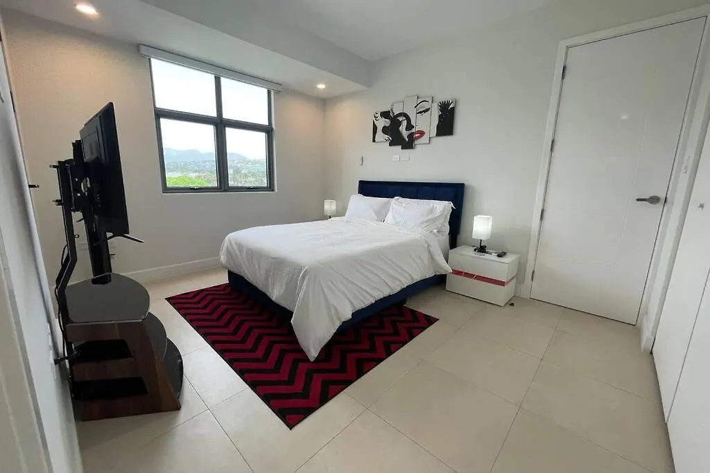 Luxury High-Rise Smart Condo At Parkhurst 1. Daire